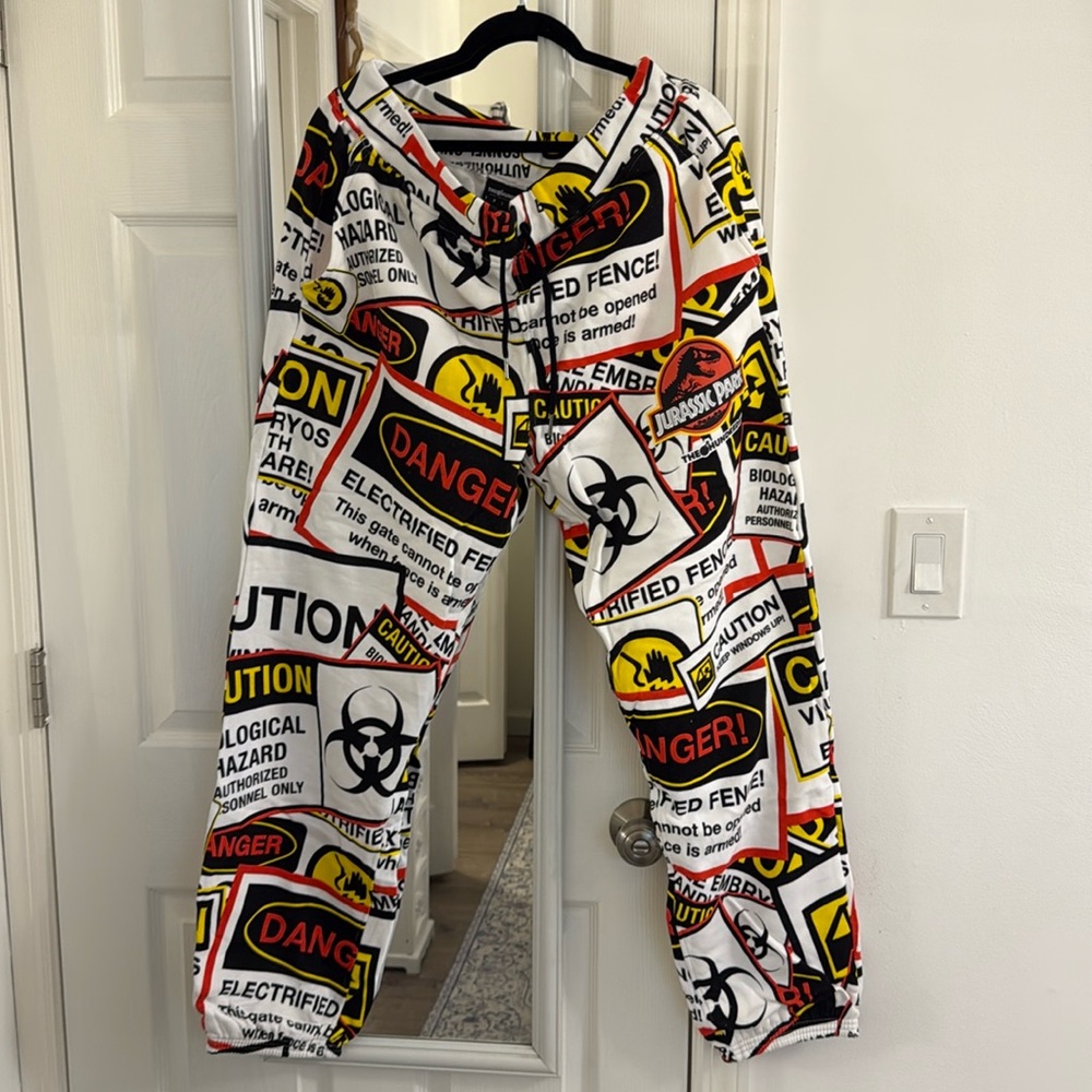 Jurassic Park Sweatpants Joggers Men’s size 2XL Rare 90’s print The Hundreds